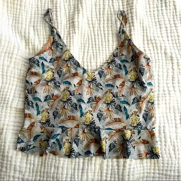 Kortni Jeane “gone bananas” scoop neck top - Picture 1 of 2